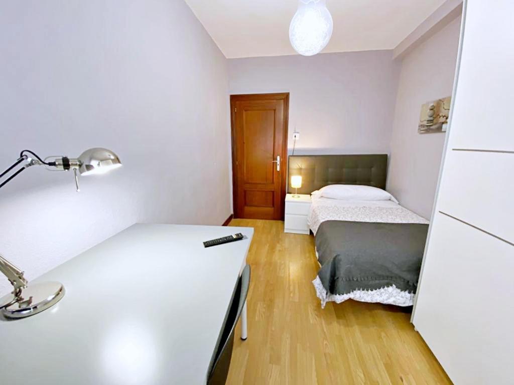 Apartment Milan 1 Wifi Y Parking Gratuito Oviedo